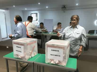 Inician votaciones para renovar Comité Estatal y sección Gómez Palacio del SPAUJED