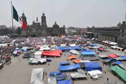 CNTE levanta plantón en el Zócalo tras 22 días sin ser recibidos por Claudia Sheinbaum