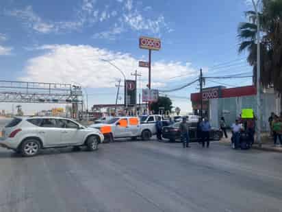 ‘Diez días a 40 grados, no se puede trabajar en el infierno’, denuncian en bloqueo por falta de luz en escuela