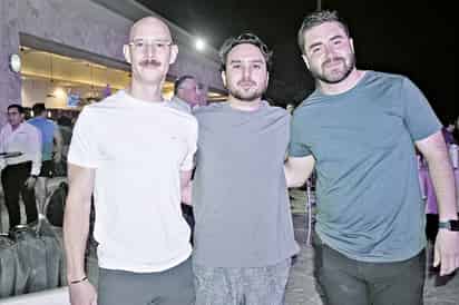 Andrés, Nito Lozoya y Ángel Aguirre.