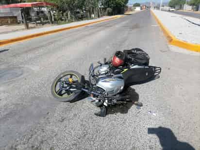 Motociclista resulta lesionado tras accidente frente al poblado Las Cuevas de Lerdo