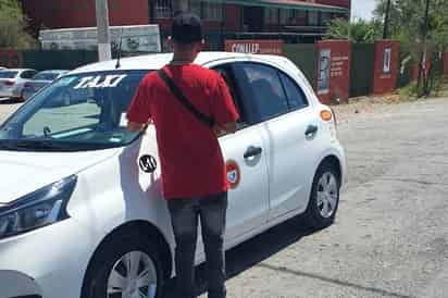 Continúan con revisión de unidades de transporte en San Pedro