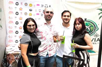 Tania, Carlos, Ángel y Paulina.