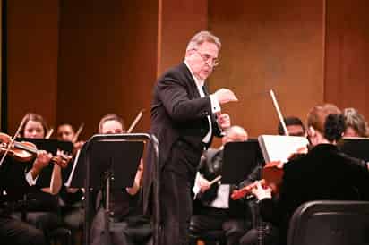 Fin de un periodo. Tras 31 años al frente de Camerata de Coahuila, el maestro Ramón Shade deja el estrado para dar paso a una nueva etapa.
