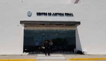 Internan en el centro penitenciario a dos hombres, presuntos homicidas de un joven