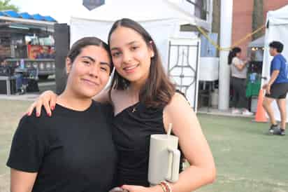 Ximena y Yamile.