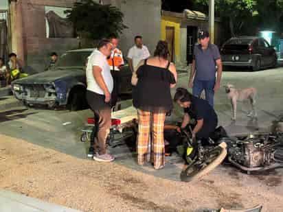 Joven motociclista resulta lesionado tras accidente en la colonia Las Brisas
