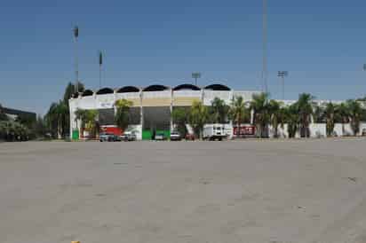 ¿Quién construyó el Estadio Rosa Laguna de Gómez Palacio y cuál es su historia?