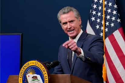 El gobernador de California, Gavin Newsom, presenta su presupuesto del estado revisado durante una conferencia de prensa el miércoles 14 de mayo de 2025, en Sacramento, California / AP