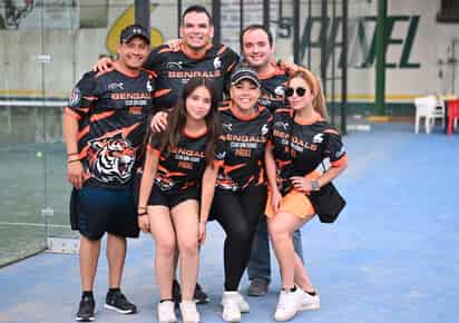 Víctor, Luis, Ángel, Arely, Sory y Denisse.