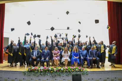 Se gradúa Séptima Generación de Licenciatura en Contaduría de UAdeC Laguna en convenio con la ASEC