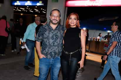Roberto Soto y Julieta Saldaña.