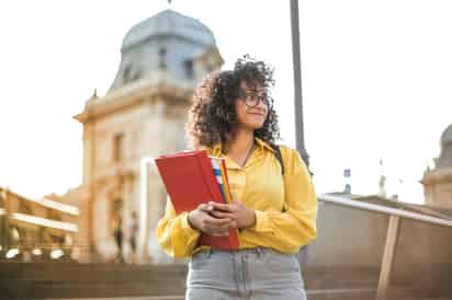 ¿Quieres estudiar en el extranjero? Checa esta convocatoria con colegiatura y apoyo mensual incluidos