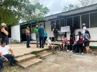 Servidores de la nación de Coahuila acuden a Oaxaca para apoyar a los afectados por el huracán Erick
