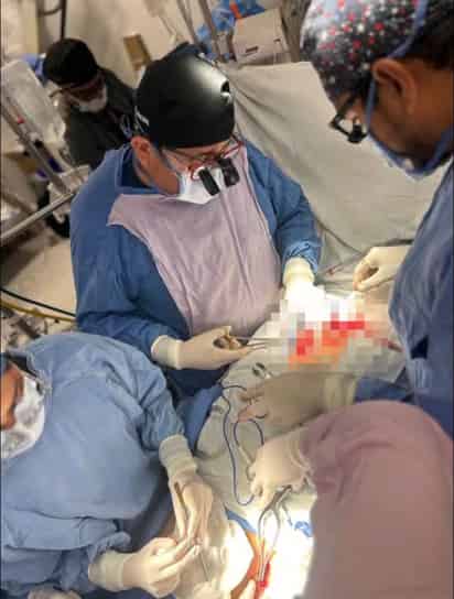 Un equipo multidisciplinario de salud asistió al paciente desde su ingreso a Urgencias, durante la intervención quirúrgica y hasta que recibió su alta médica.