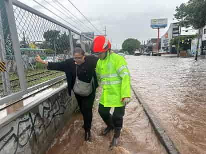 Temporal azota Guadalajara y causa fuertes inundaciones | Video