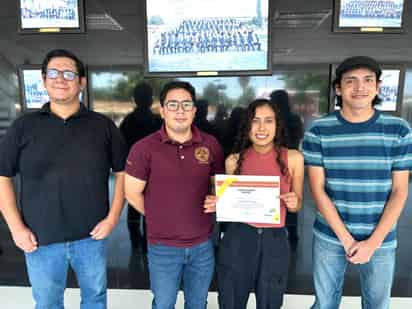 Alumnos de la FICA destacan en competencia regional de programación