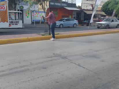Mejoran imagen urbana en Gómez Palacio con labores de limpieza en bulevares