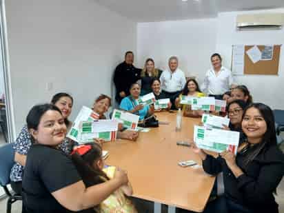 Con iniciativa y respaldo solidario, mujeres de Torreón impulsan sus negocios a través de microcréditos