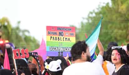 Marchan en Gómez Palacio y Lerdo por el Orgullo LGBT+