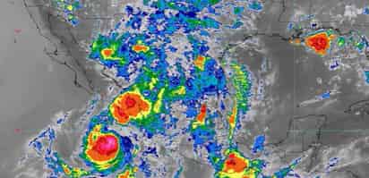 Huracán Flossie pierde fuerza, pero deja lluvias y oleaje en 27 estados de México