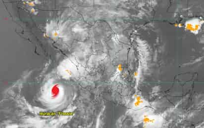 Huracán Flossie pierde fuerza pero aún impacta costas del Pacífico mexicano