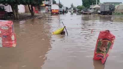 Lluvia ocasiones solo enormes encharcamientos en Francisco I. Madero