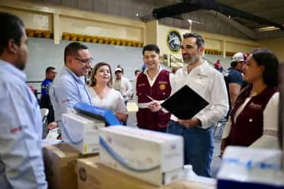 Entregan en Coahuila más de 244 mdp a través del programa “La Escuela es Nuestra”