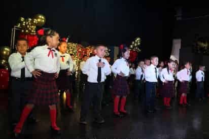 Se gradúan 40 niños del preescolar Manuel Cervantes Imaz, de San Pedro
