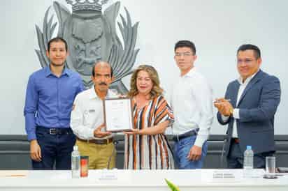 Archivo General de la Nación reconoce a Leticia Herrera, por preservar Archivo Municipal de Gómez Palacio
