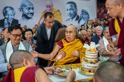 China advierte a la India que no permitirá interferencias en la sucesión del Dalái Lama