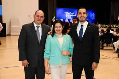 Agustín Hernández, Marcela Méndez e Israel González.