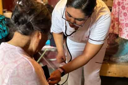 Despliega Bienestar programa de Salud Casa por Casa en zonas afectadas por las lluvias en Torreón