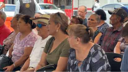 Organiza Bienestar baile para adultos mayores en Museo Coahuila y Texas