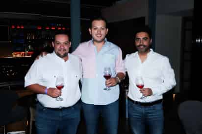 Jesús Meneces, Javier Pamanes e Isaac.
