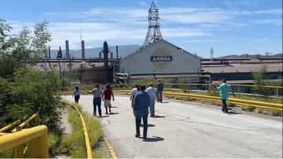Obreros bloquean de nuevo accesos a AHMSA y exigen freno a saqueos
