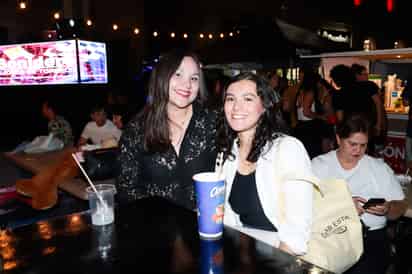 Priscila Pulido y Yessica Ayala.