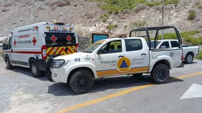 Rescatan a senderista deshidratado en ruta del helipuerto de Torreón