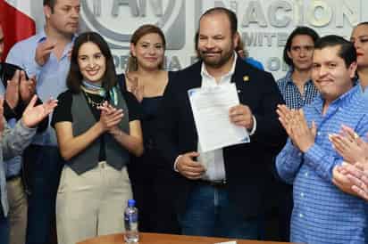 Mario Salazar va de nuevo por la dirigencia estatal del PAN