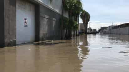 Empresas de Nueva Laguna Norte exigen solución urgente a inundaciones para evitar quiebra