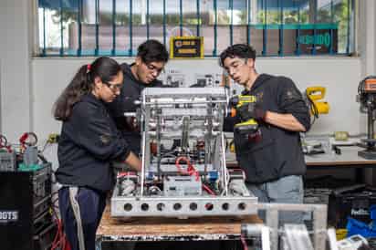 Peñoles impulsa el talento joven, forjando un futuro sostenible en las comunidades mineras
