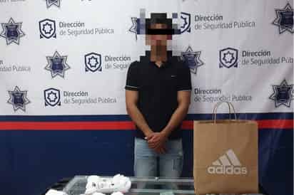 Policía de Torreón detiene a joven por robo en Galerías