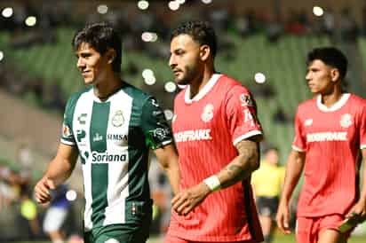 ¿Cuándo fue la última vez que Santos le ganó a Toluca en el Corona?