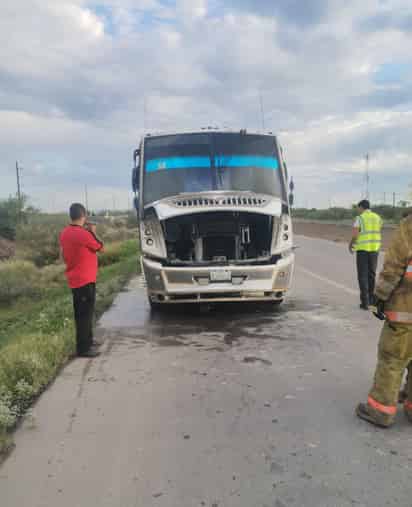 Se registra incendio en autobús cerca del ejido Brittingham de Gómez Palacio
