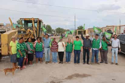 Arrancan obra de pavimentación en ejido de San Pedro, pero omiten monto de inversión