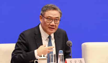 EEUU impone aranceles del 53,6 % a China, dice ministro chino