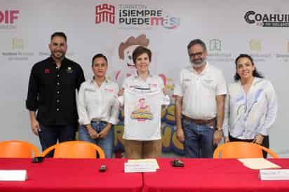 Todos los participantes de esta actividad, recibirán una playera conmemorativa, además de termo y una mochila deportiva. (Especial)