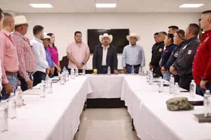 Toman acuerdos para regularizar quintas en Francisco I. Madero