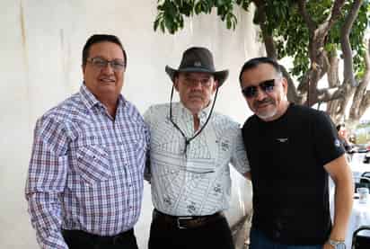 José Aguirre, Arturo Torres y Jesús Salas.