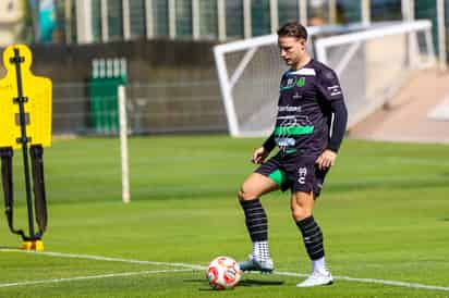 El delantero chileno Bruno Barticciotto, se ha recuperado del problema muscular que lo alejó de las canchas en el arranque del Apertura 2025, por lo
que el andino pudiera ver acción el viernes en Puebla. (Especial)